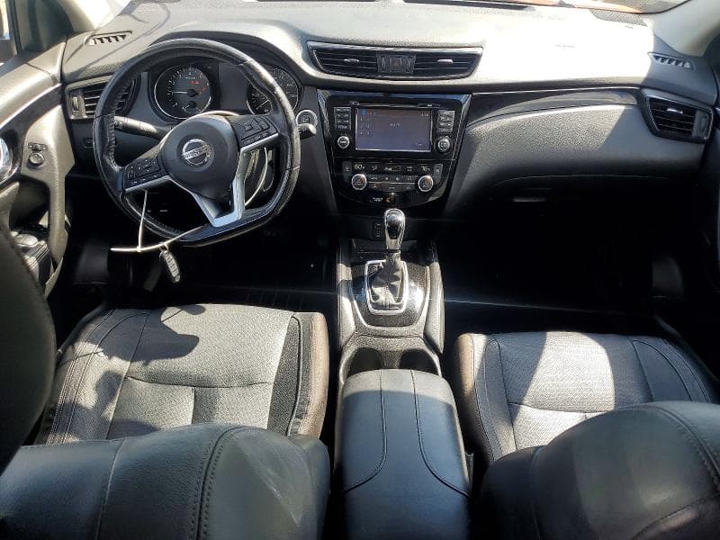 2017 NISSAN ROGUE SPORT SL 8