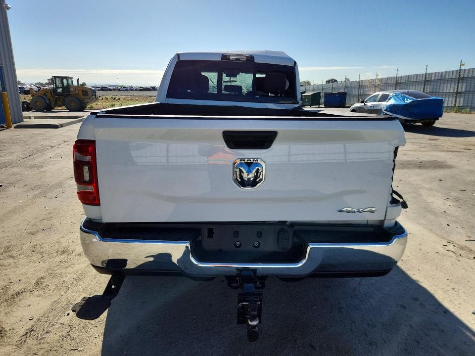2024 RAM 3500 TRADESMAN 6