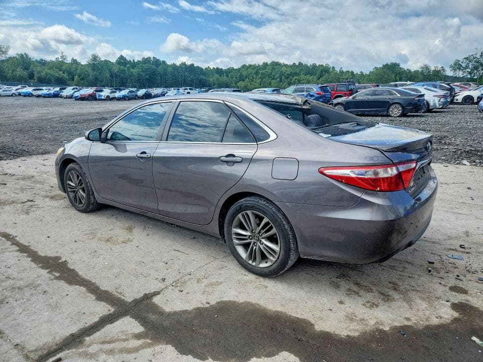 2017 TOYOTA CAMRY SE 2