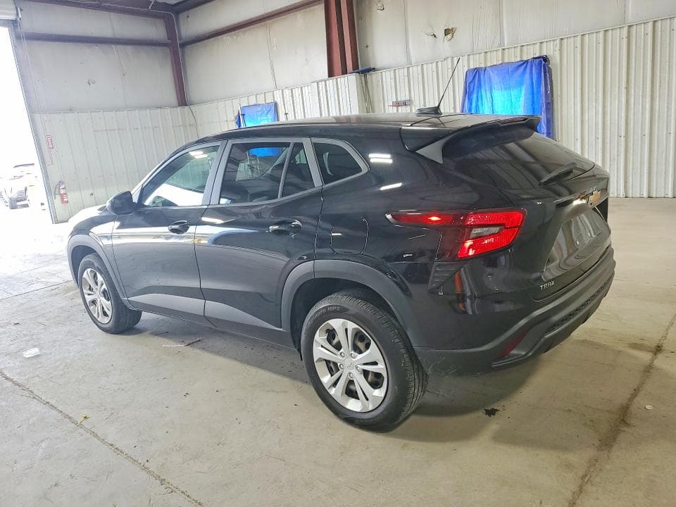 2024 CHEVROLET TRAX LS 2