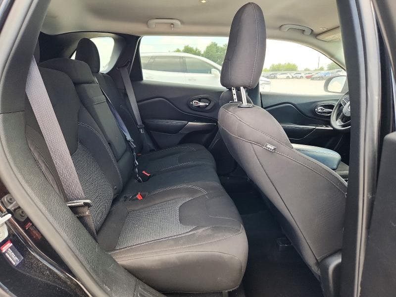 2019 JEEP CHEROKEE LATITUDE 10