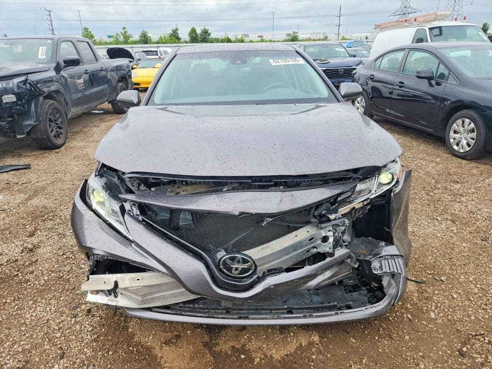 2019 TOYOTA CAMRY LE 5