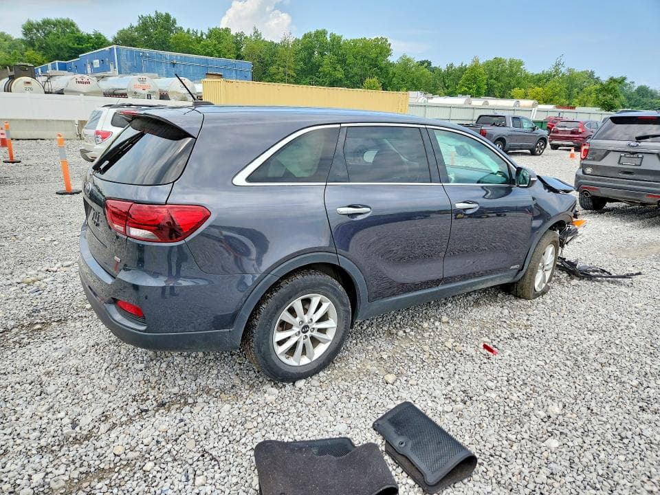 2019 KIA SORENTO LX 3