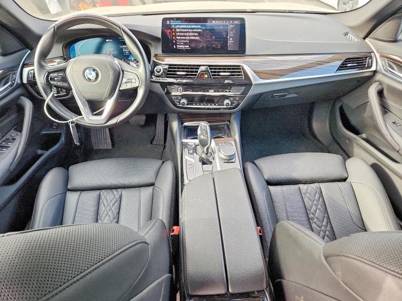 2021 BMW 530E 8