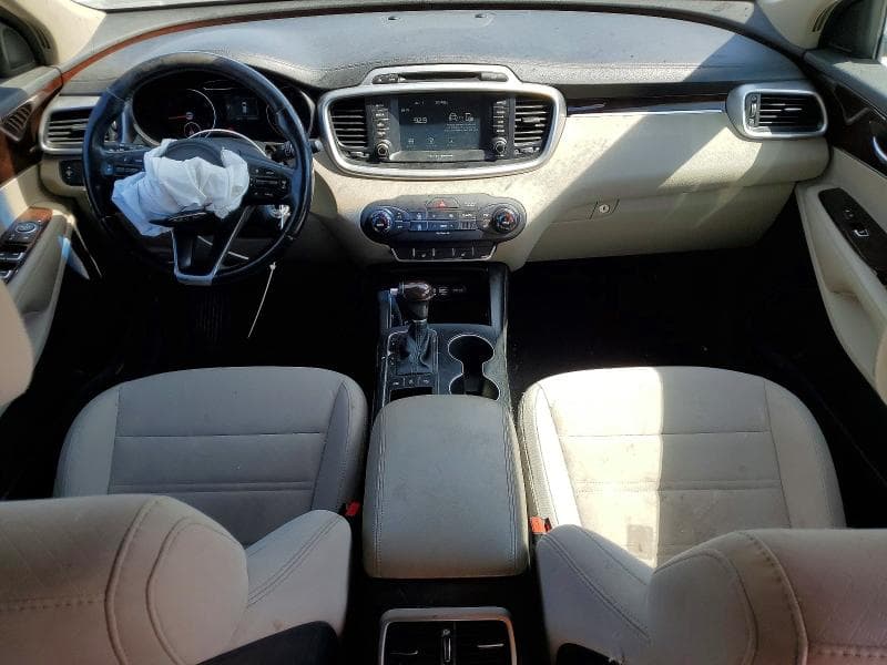 2017 KIA SORENTO LX 8