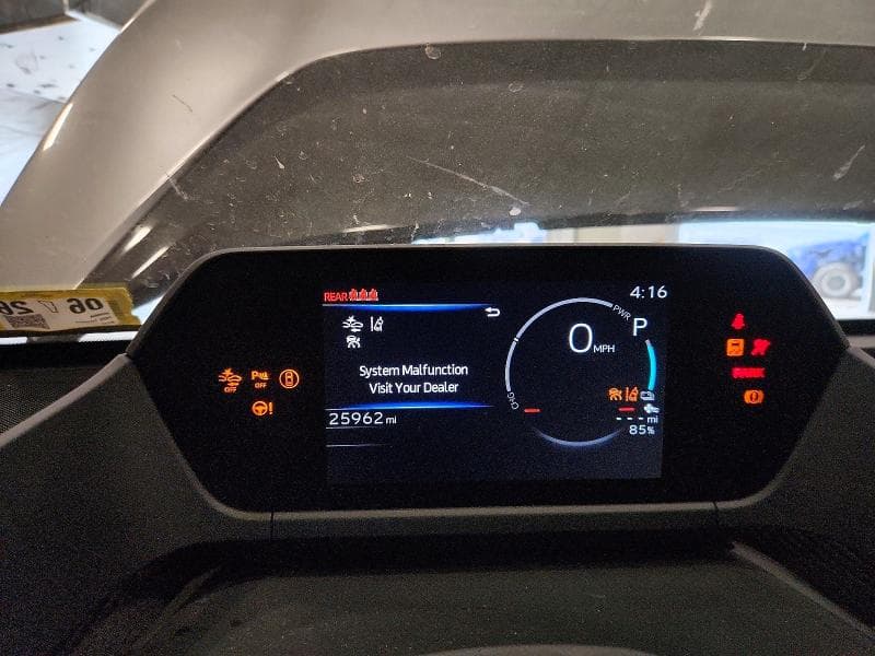2025 TOYOTA BZ4X XLE 9