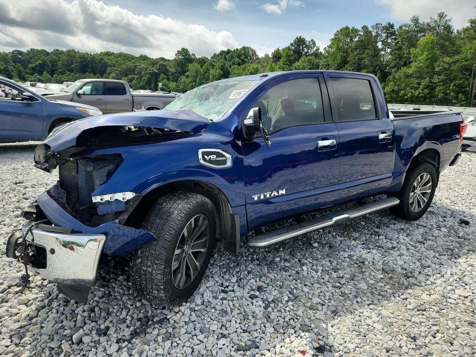 2017 NISSAN TITAN SL