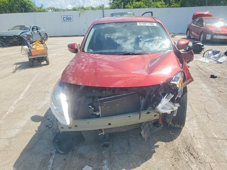 2019 NISSAN VERSA SV 5