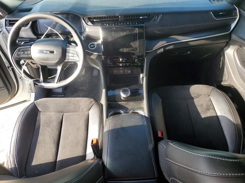 2024 JEEP GRAND CHEROKEE L LAREDO 8