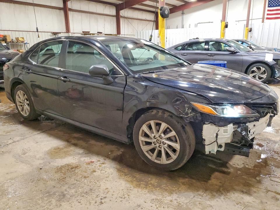 2022 TOYOTA CAMRY LE 4