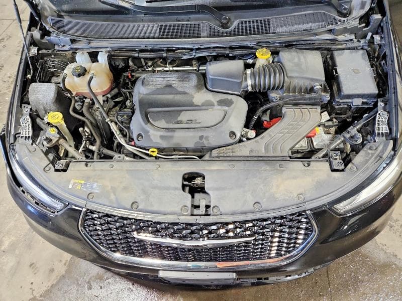 2021 CHRYSLER PACIFICA TOURING 12