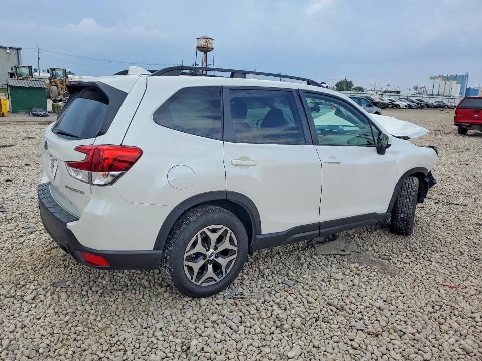 2021 SUBARU FORESTER PREMIUM 3