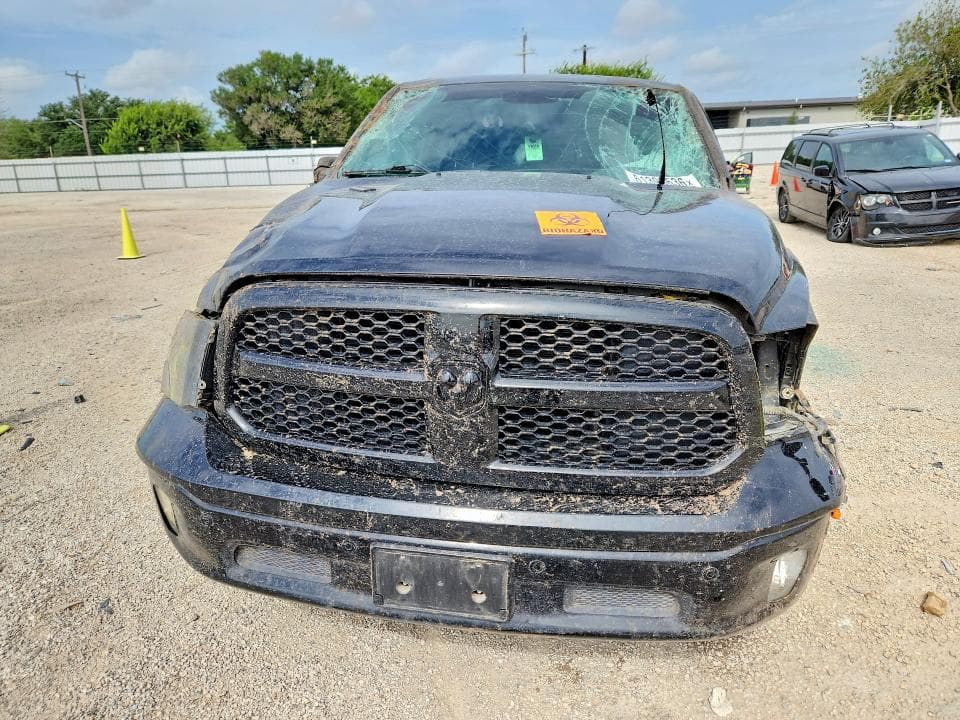2019 RAM 1500 CLASSIC SLT 5