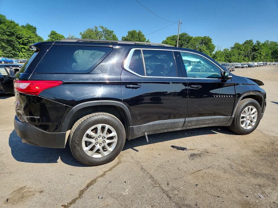 2021 CHEVROLET TRAVERSE LT 3