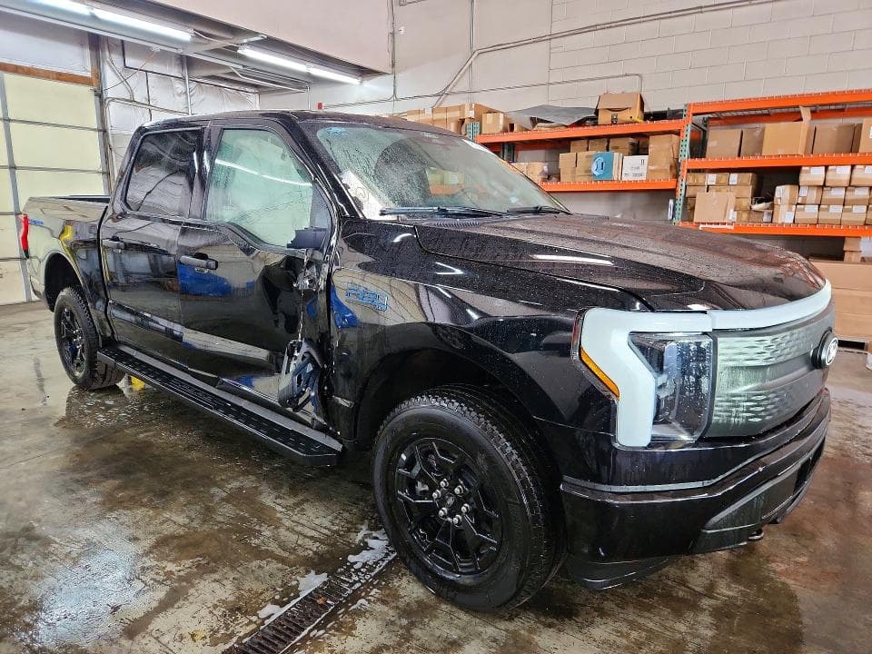 2025 FORD F150 LIGHTNING XLT 4