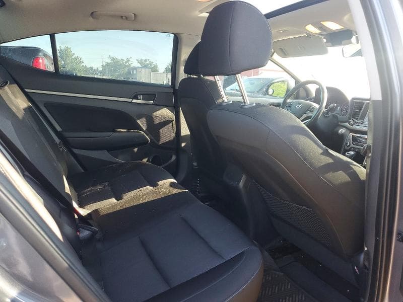 2017 HYUNDAI ELANTRA SE 10