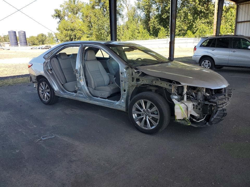 2017 TOYOTA CAMRY XLE V6 4