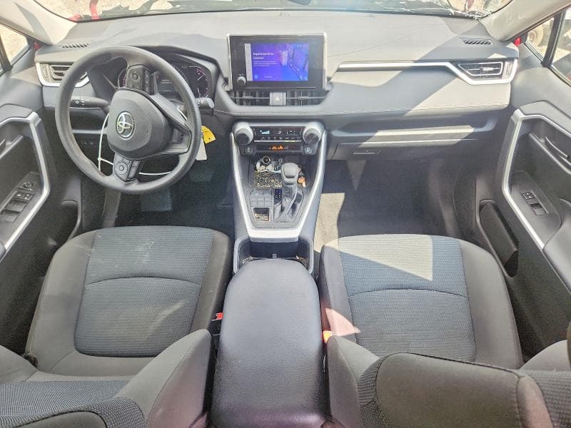 2024 TOYOTA RAV4 LE 8