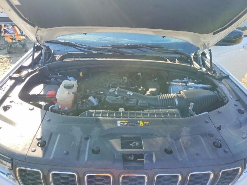 2023 JEEP GRAND CHEROKEE L LAREDO 11