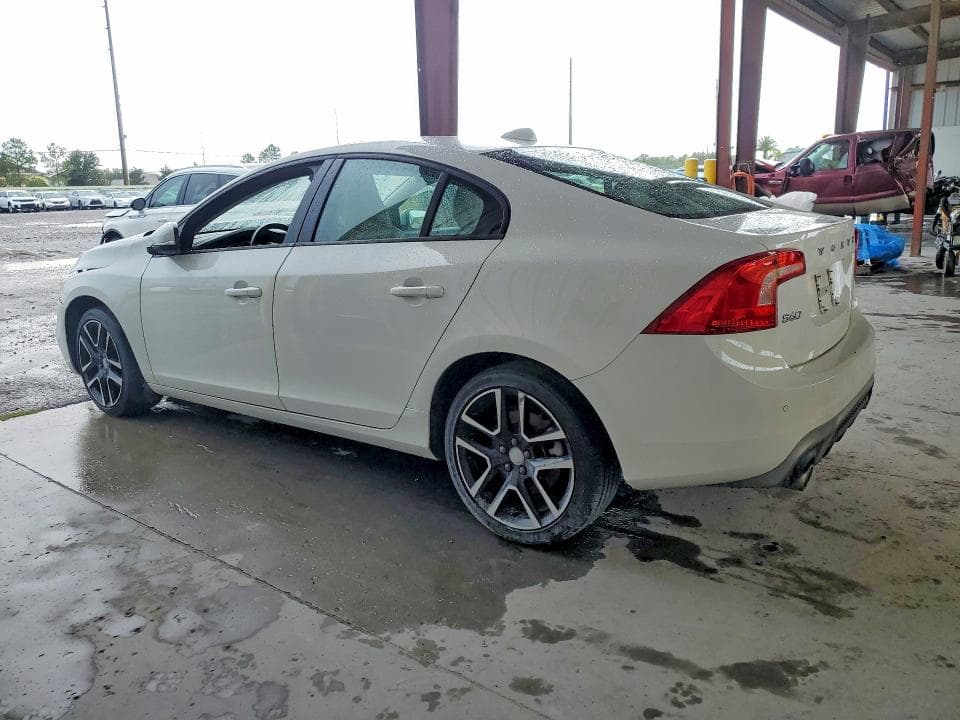 2018 VOLVO S60 DYNAMIC 2