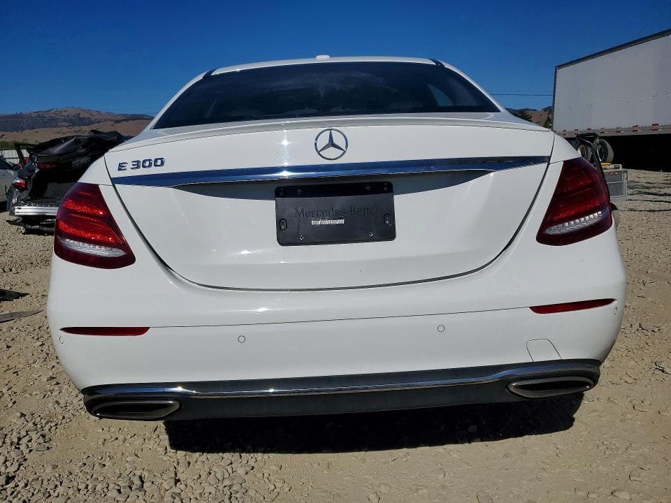 2018 MERCEDES-BENZ E 300 6