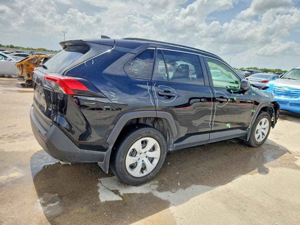 2019 TOYOTA RAV4 LE 3
