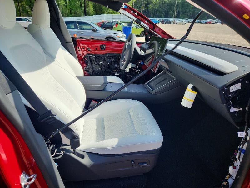 2026 TESLA MODEL Y 7