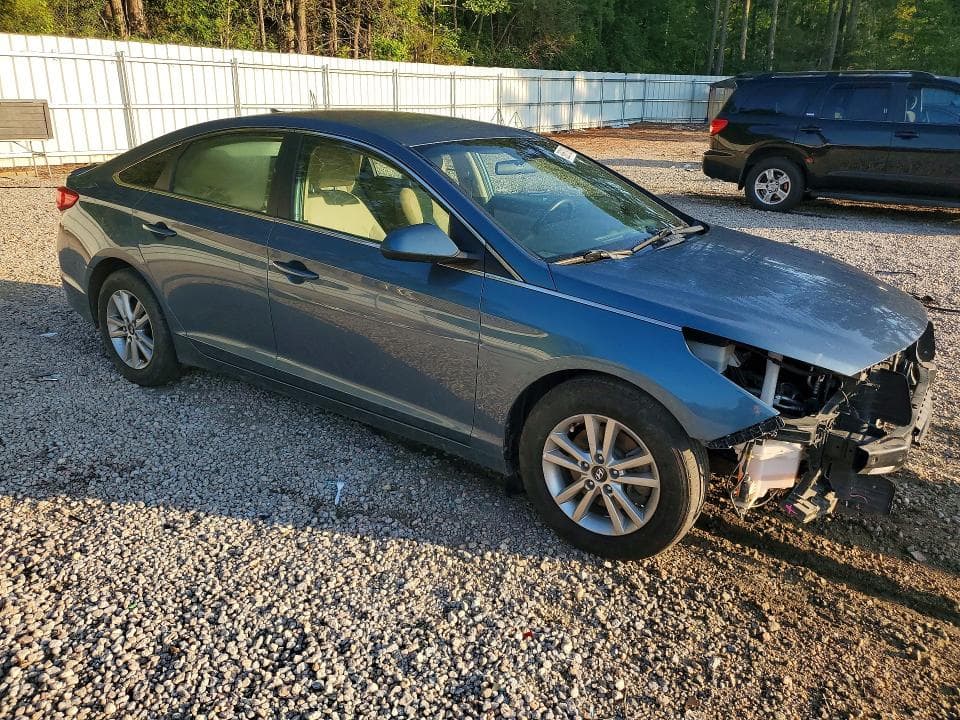 2017 HYUNDAI SONATA SE 4