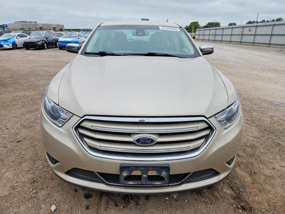 2018 FORD TAURUS LIMITED 5