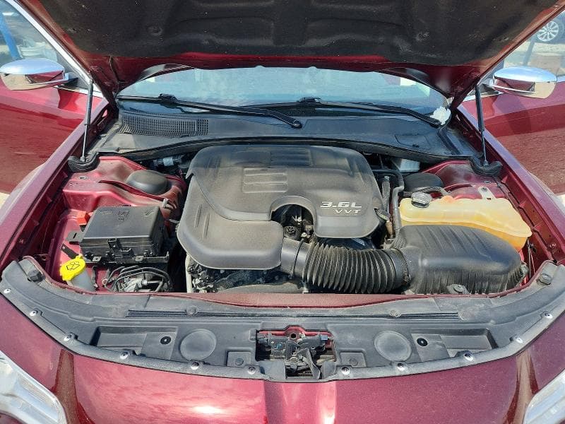 2019 CHRYSLER 300 LIMITED 11