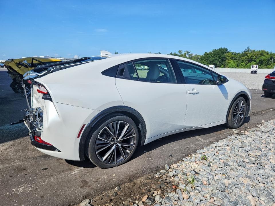 2024 TOYOTA PRIUS XLE 3