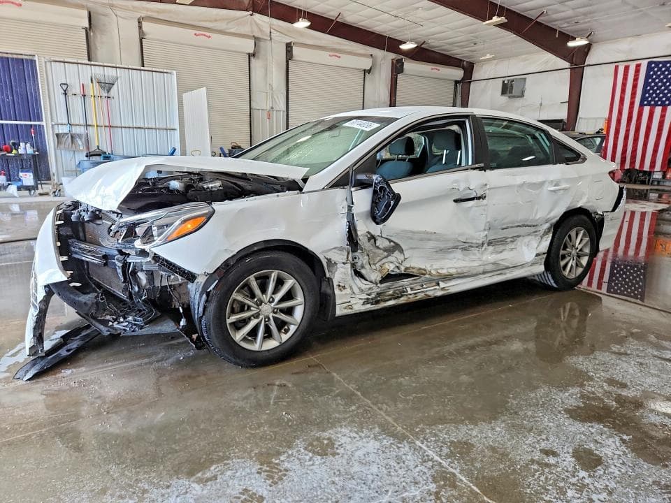 2019 HYUNDAI SONATA SE - 1