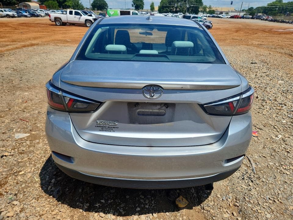 2019 TOYOTA YARIS 6