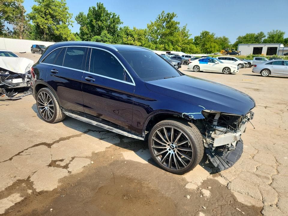 2020 MERCEDES-BENZ GLC 300 4MATIC 4