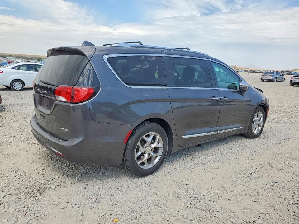 2018 CHRYSLER PACIFICA LIMITED 3