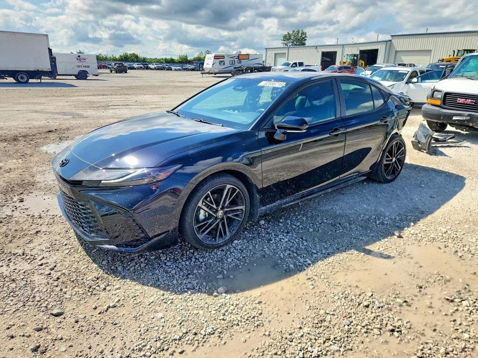 2025 TOYOTA CAMRY XSE