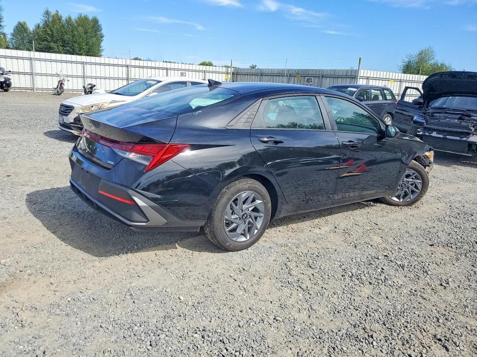 2026 HYUNDAI ELANTRA HYBRID BLUE 3