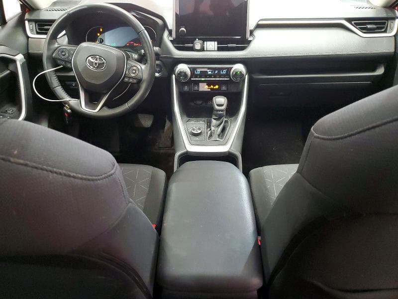 2024 TOYOTA RAV4 HYBRID XLE 8