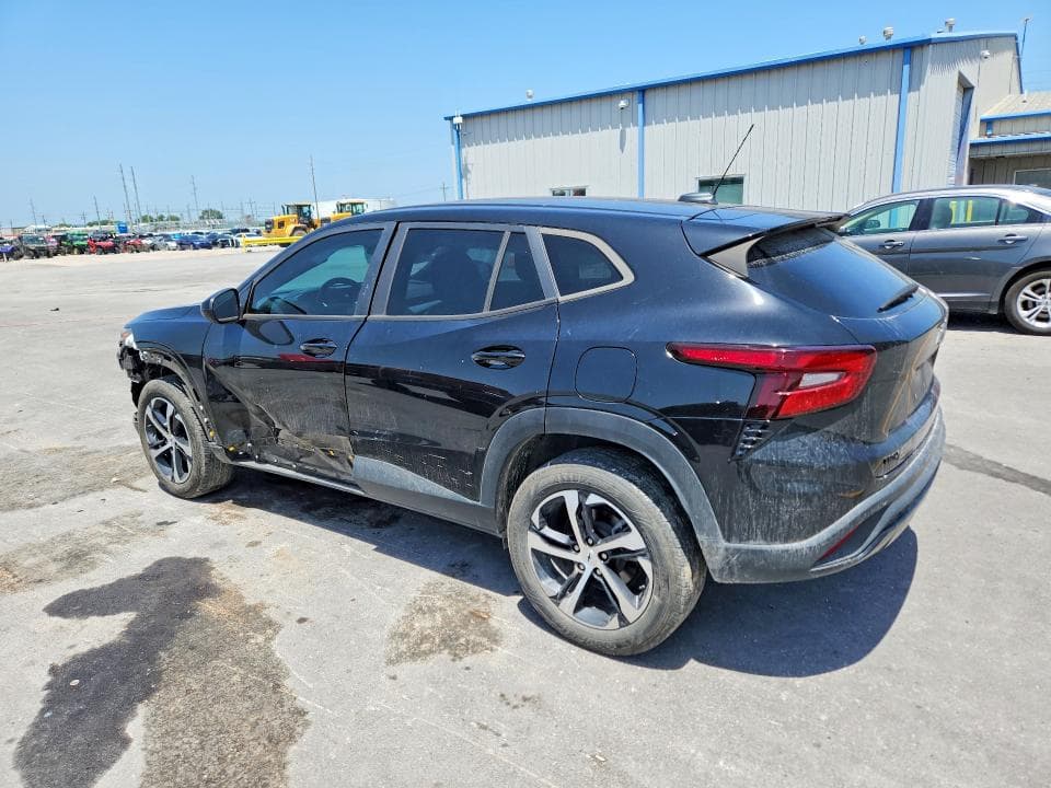 2024 CHEVROLET TRAX 1RS 2