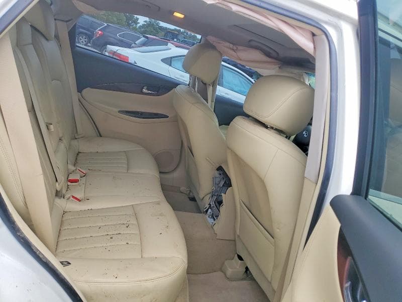 2017 INFINITI QX50 BASE 11