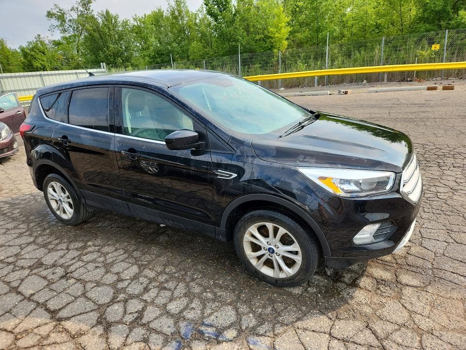 2019 FORD ESCAPE SE 4