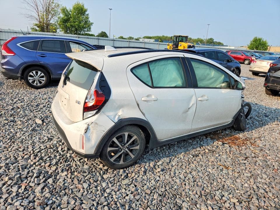 2018 TOYOTA PRIUS C TWO 3