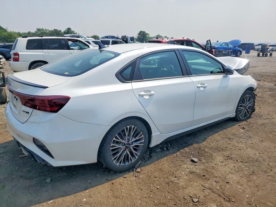2023 KIA FORTE GT LINE 3