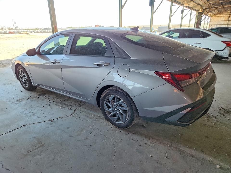 2024 HYUNDAI ELANTRA SEL 2