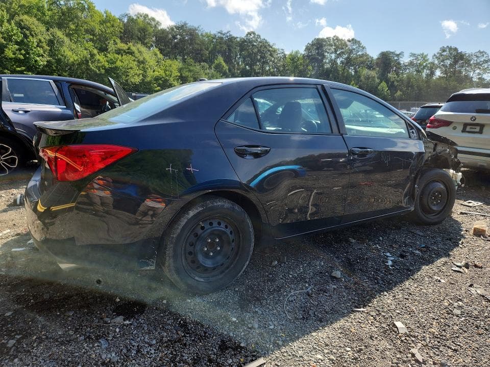 2017 TOYOTA COROLLA SE 3