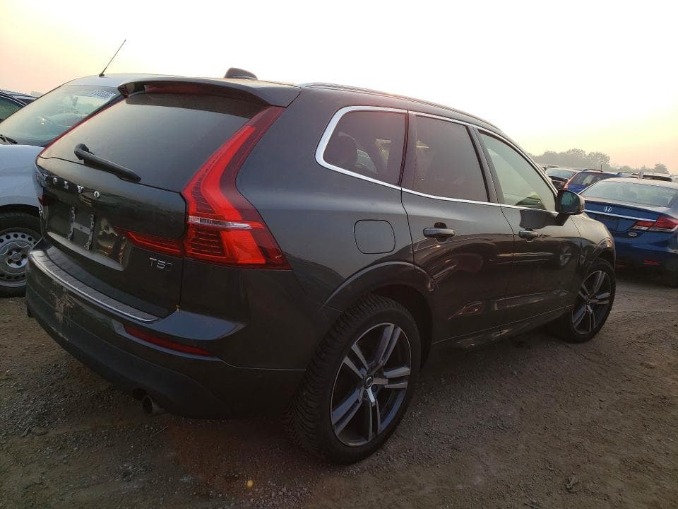 2018 VOLVO XC60 T5 3