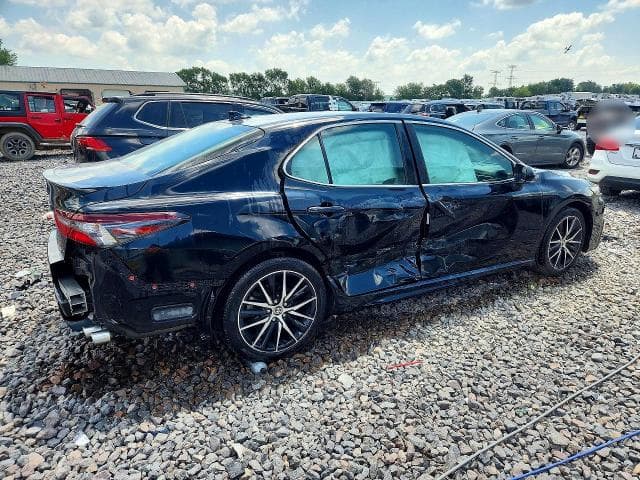 2022 TOYOTA CAMRY SE 3