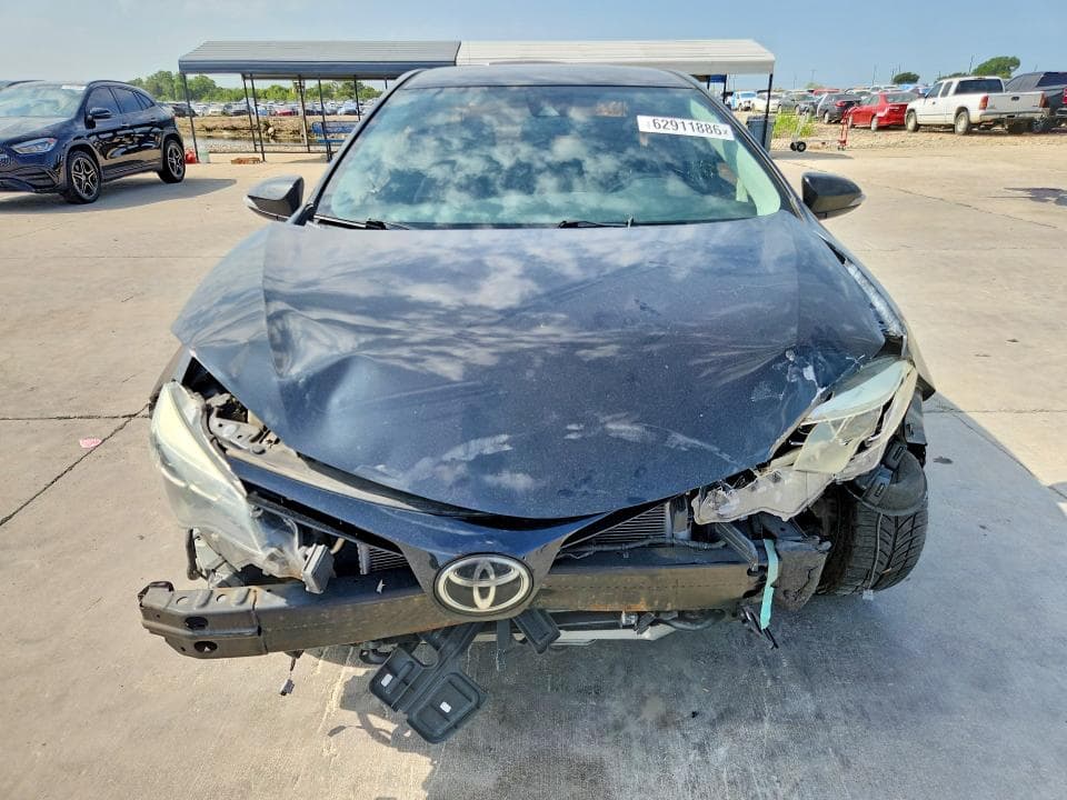 2017 TOYOTA COROLLA SE 5
