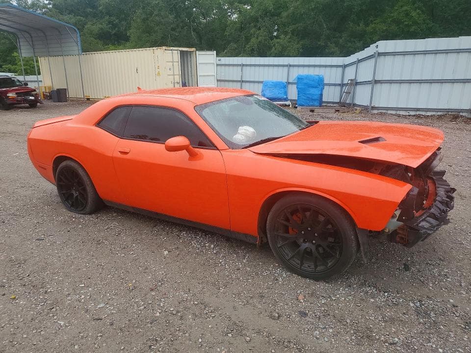 2017 DODGE CHALLENGER SXT 4