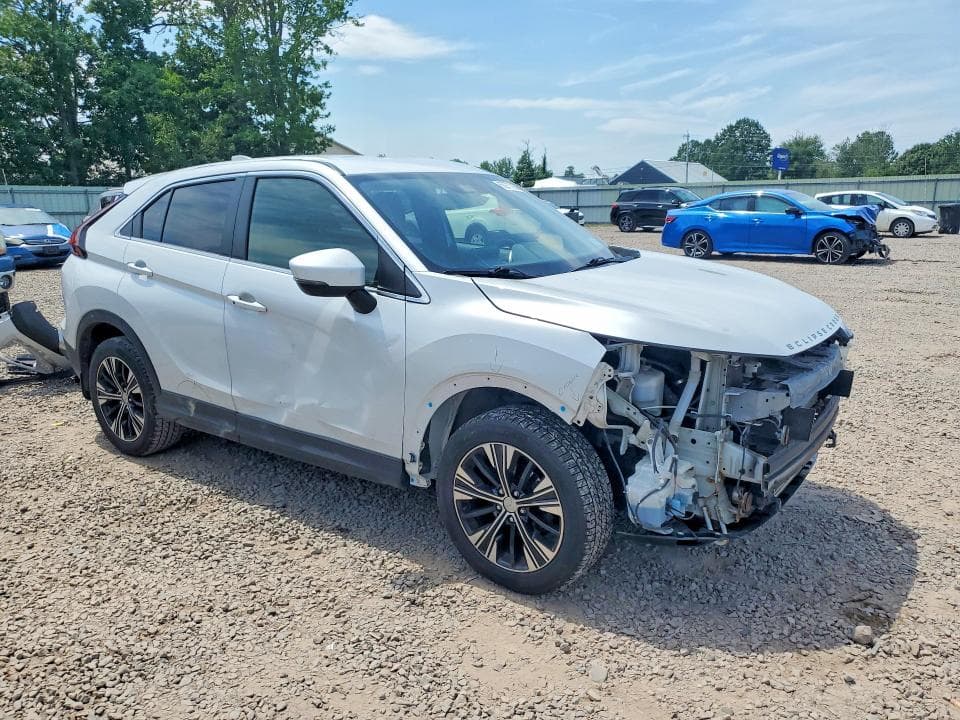 2022 MITSUBISHI ECLIPSE CROSS SE 4